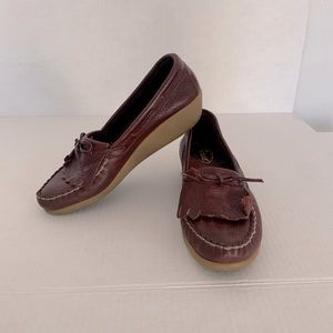 Bass women’s brown leather kiltie loafer shoes size 7.5